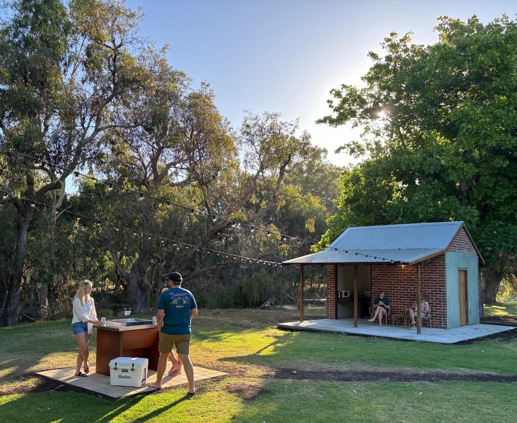 The Timothee Resort Бъселтън Екстериор снимка